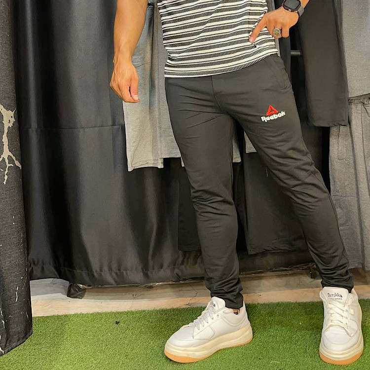 شلوار راحتی مردانه ریبوک رنگ مشکی نمای چپ