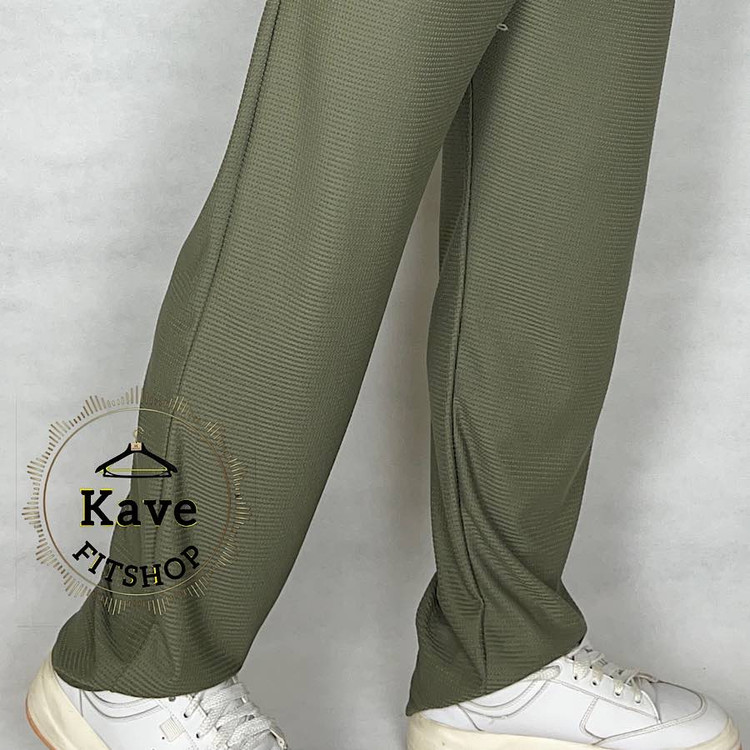 ست تیشرت و شلوار مردانه مدل بیسکویتی سبز زیتونی نمای شلوار