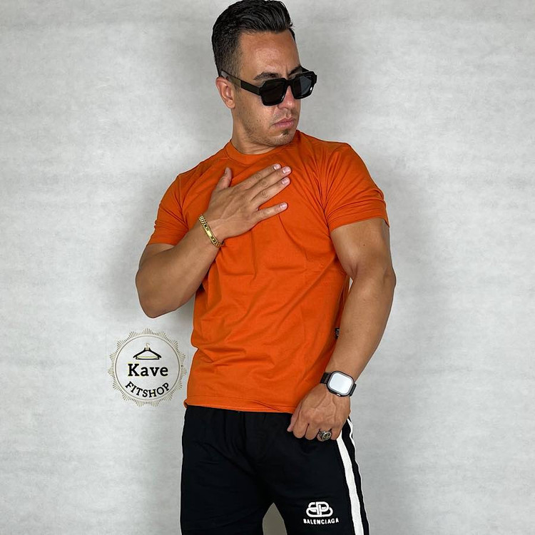 تیشرت مردانه مدل بیسیک نارنجی نمای روبرو