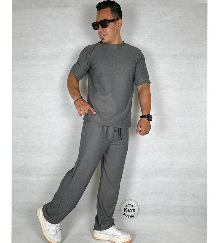 ست تیشرت و شلوار مردانه مدل بیسکویتی طوسی نمای روبرو
