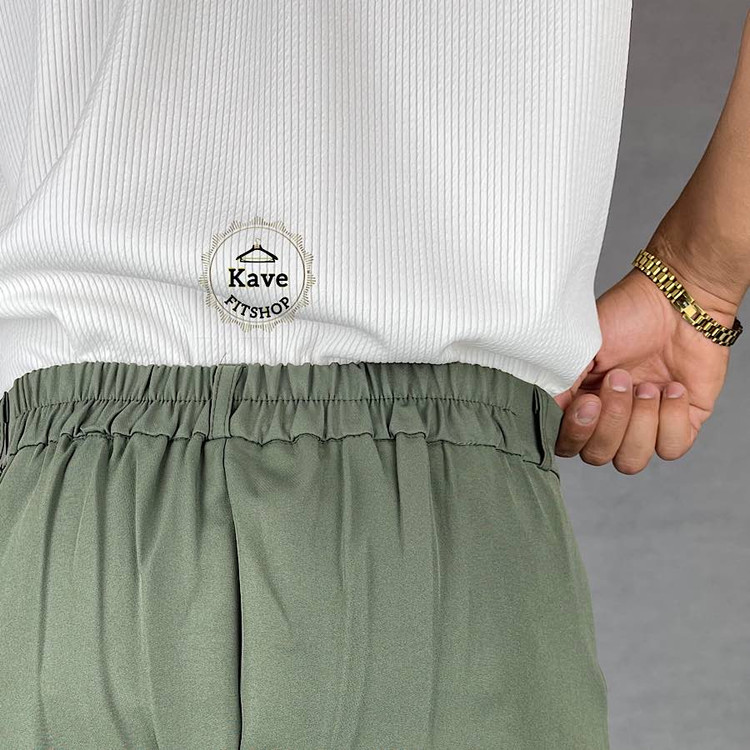 شلوار مردانه مدل کمر انگلیسی کلاسیک سبز زیتونی نمای پارچه