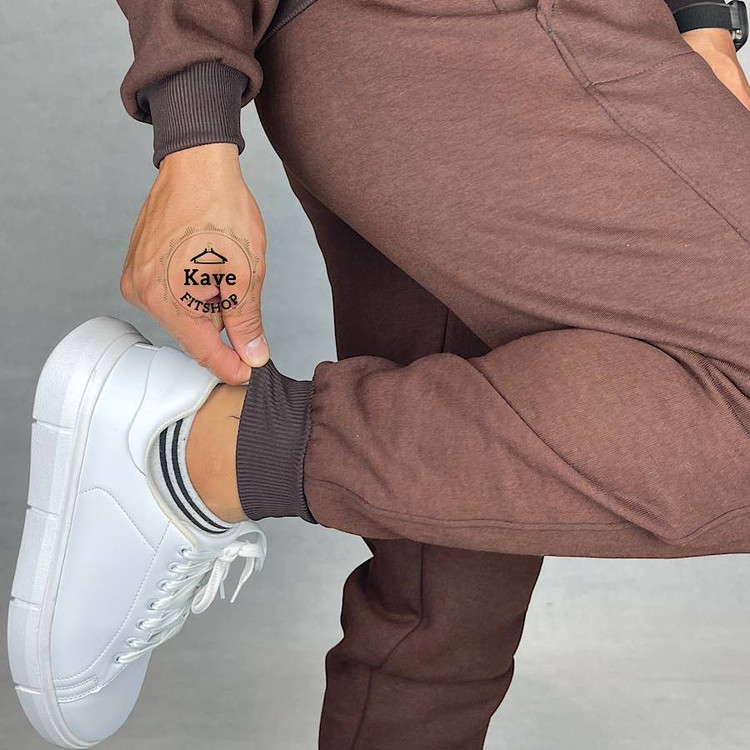 ست مردانه دورس شلوار مدل بیسیک جاگر قهوه ای | بالنسیاگا نمای پارچه