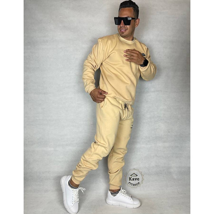 ست مردانه دورس شلوار مدل بیسیک جاگر کرم | بالنسیاگا نمای راست