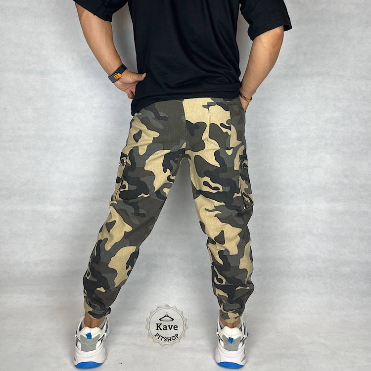 شلوار مردانه مدل کارگو طرح چریکی دمپاکش زرد نمای پشت