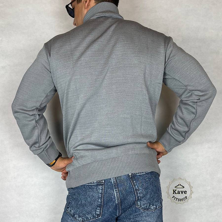 بافت مردانه طوسی مدل یقه اسکی نمای پشت